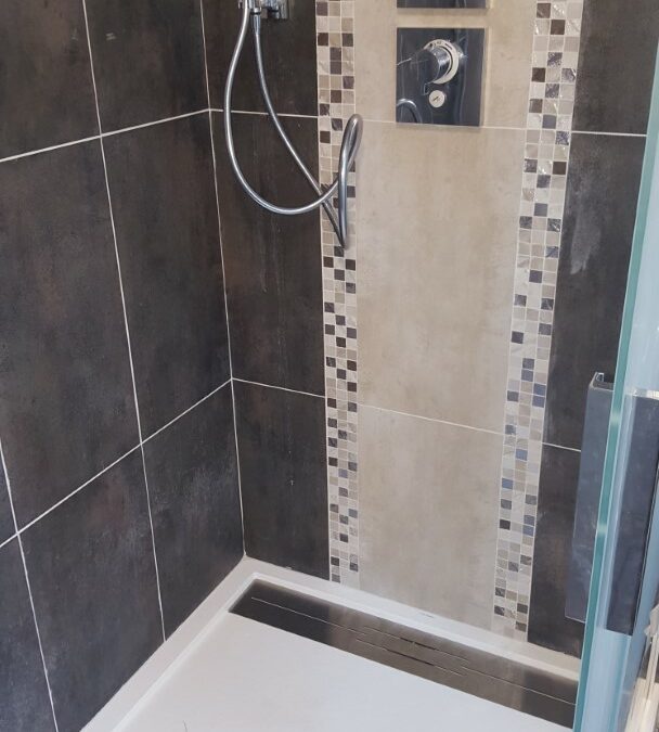 Plombier chauffagiste à Douai : une douche à l’italienne pour faire de votre salle de bain une pièce design et moderne